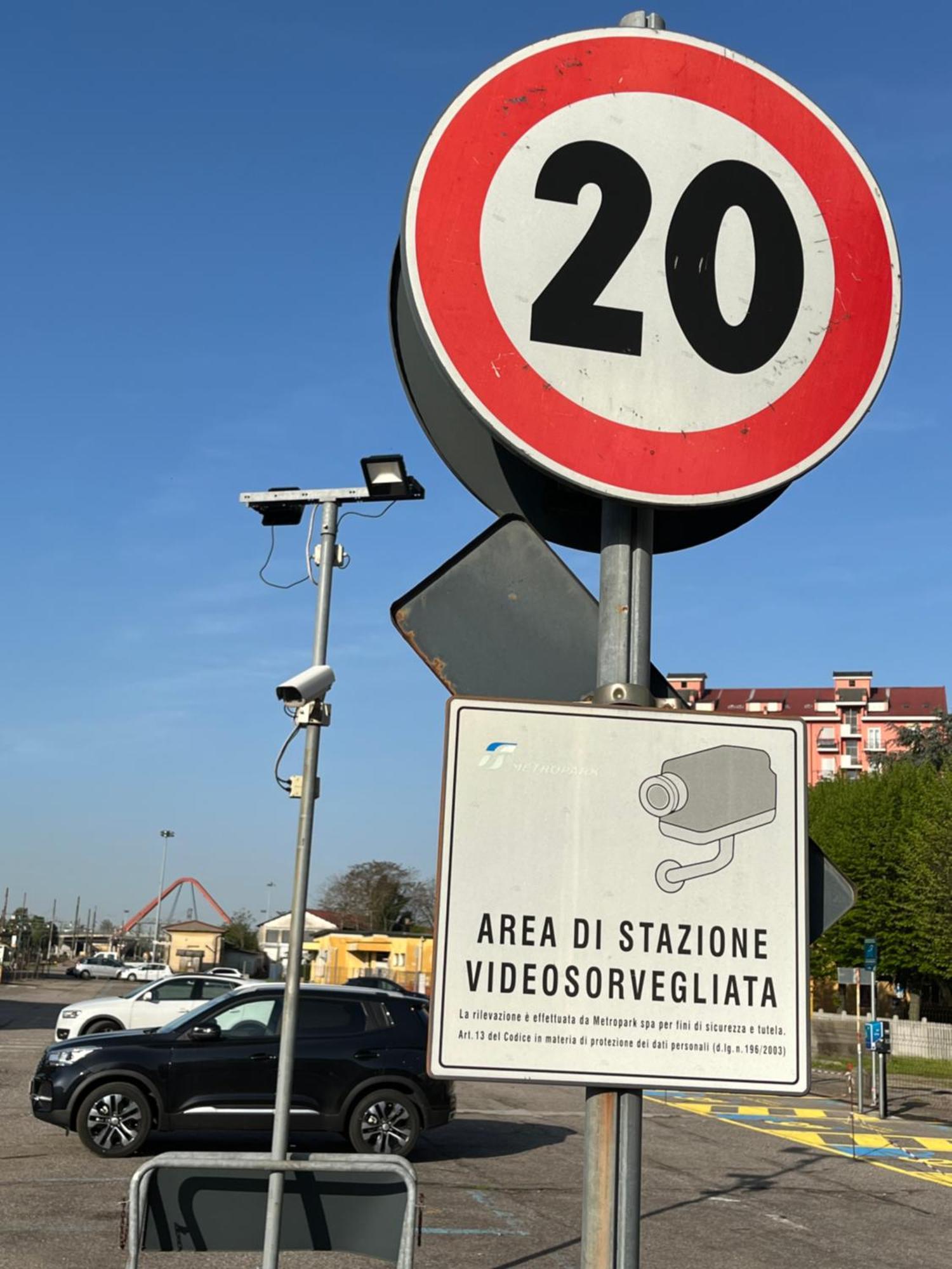 Pole Position Rho Milano - Strategic To City, Fair, Mind, San Siro Kültér fotó